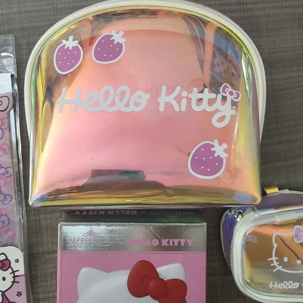 Hello Kitty Stuff - Picture 5 of 5